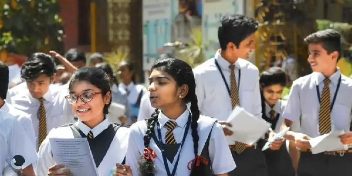 মানবধর্ম কবিতার ১টি অনুধাবনমূলক প্রশ্ন ও উত্তর, ১ম পর্ব, অষ্টম শ্রেণির বাংলা